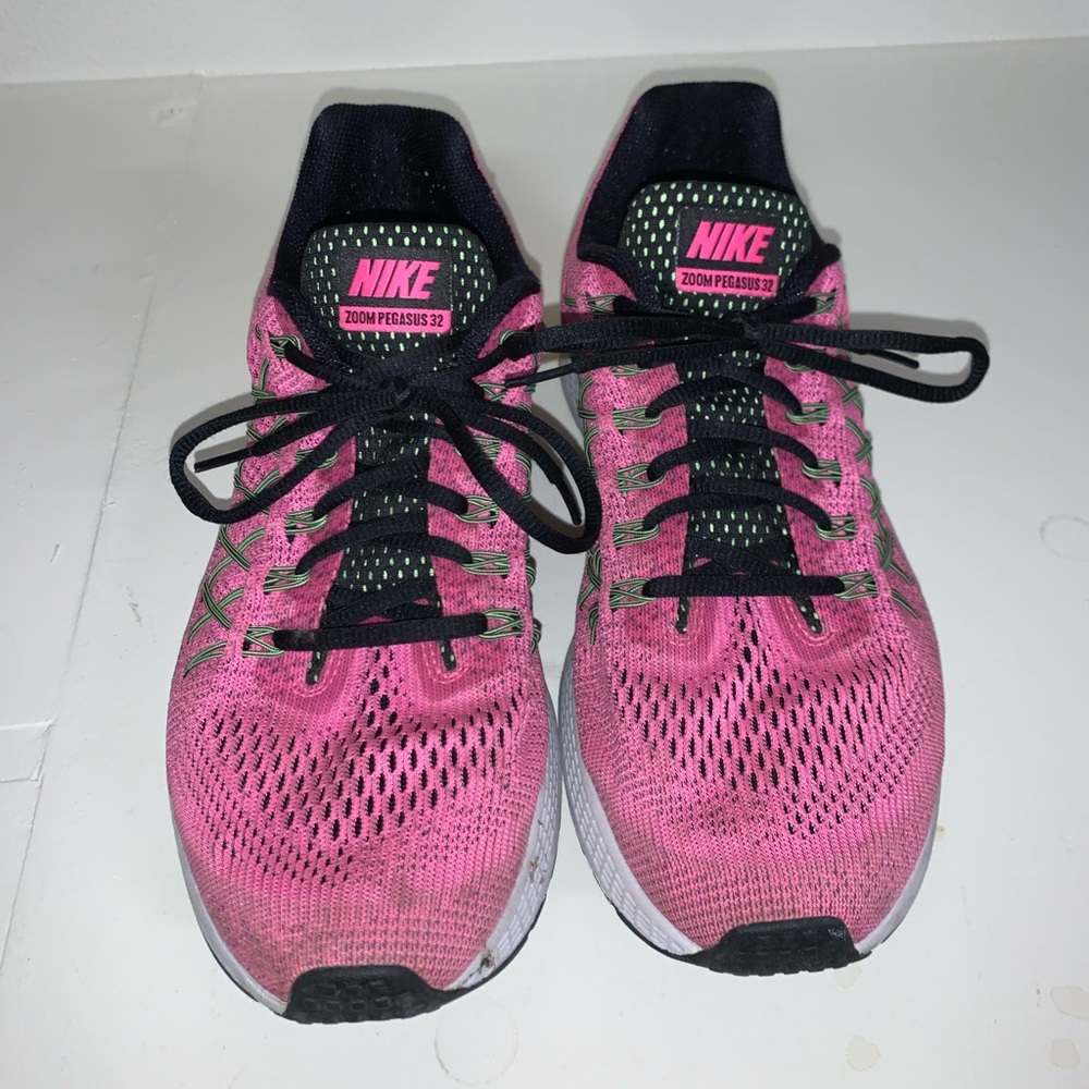 Nike Zoom Pegasus 32- Women’s Size 11.5